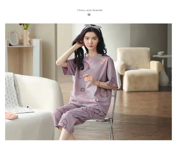 Pijama de verano con pantalón capri y dibujos de animales