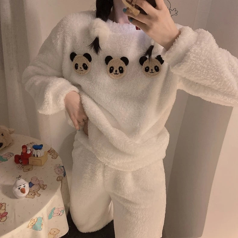 Pijama de polar para mujer con cuello redondo y variantes estampadas